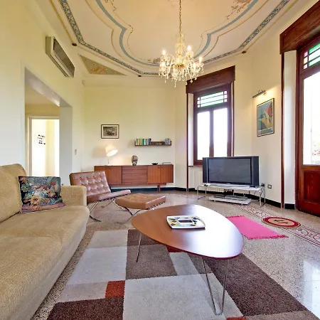 By Interhome